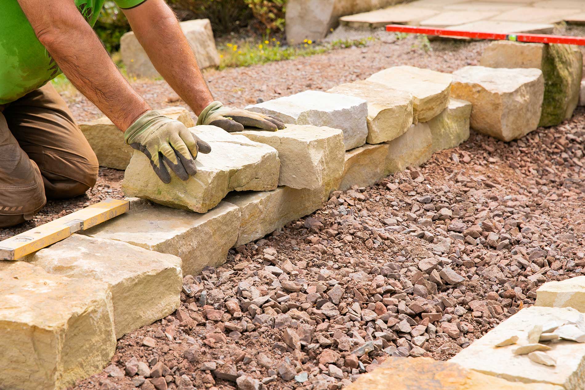 featuredimage-Understanding-Hard-Landscaping-and-Soft-Landscaping-for-Your-Outdoor-Project