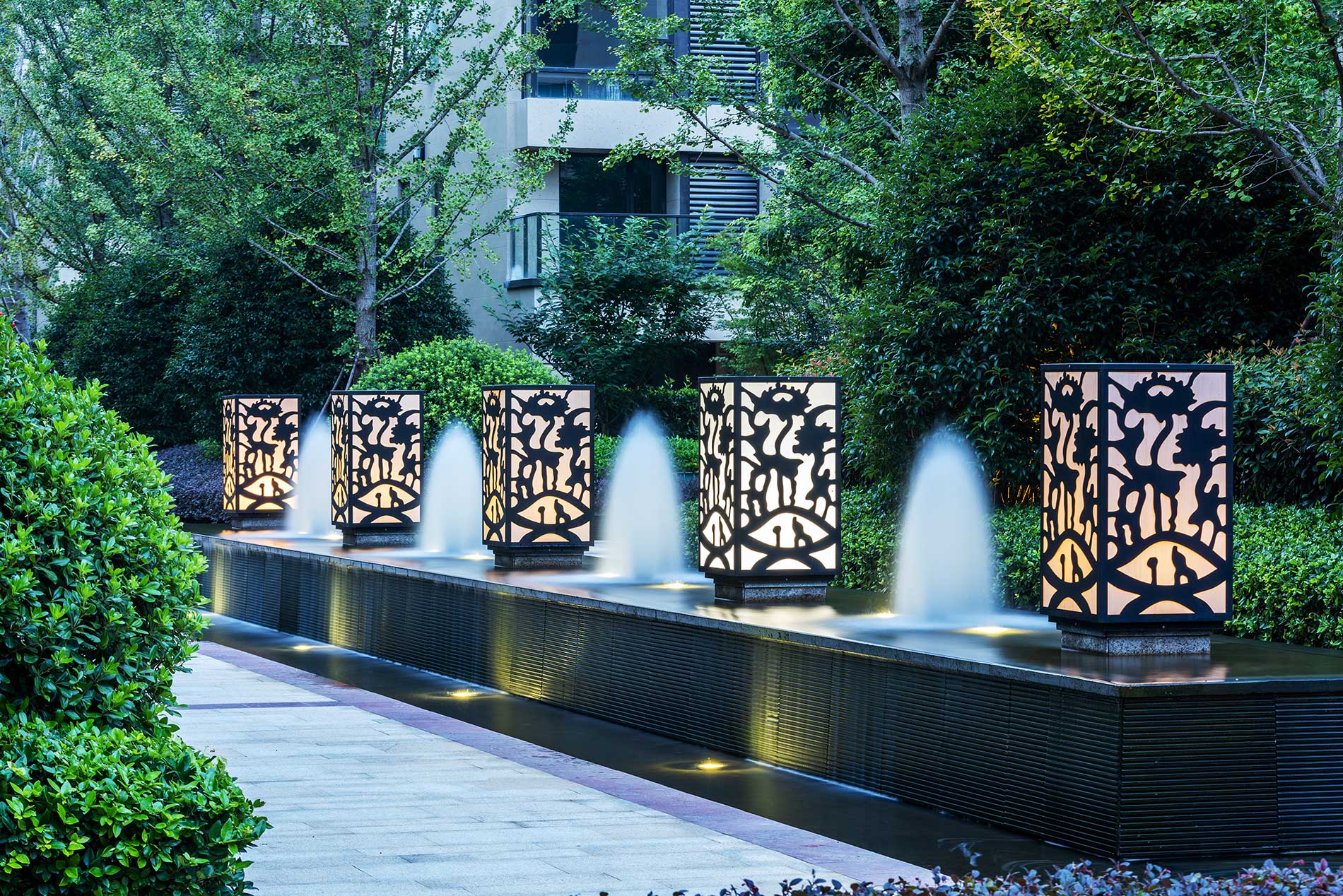 featuredimage-Why-you-should-install-water-features-in-your-backyard