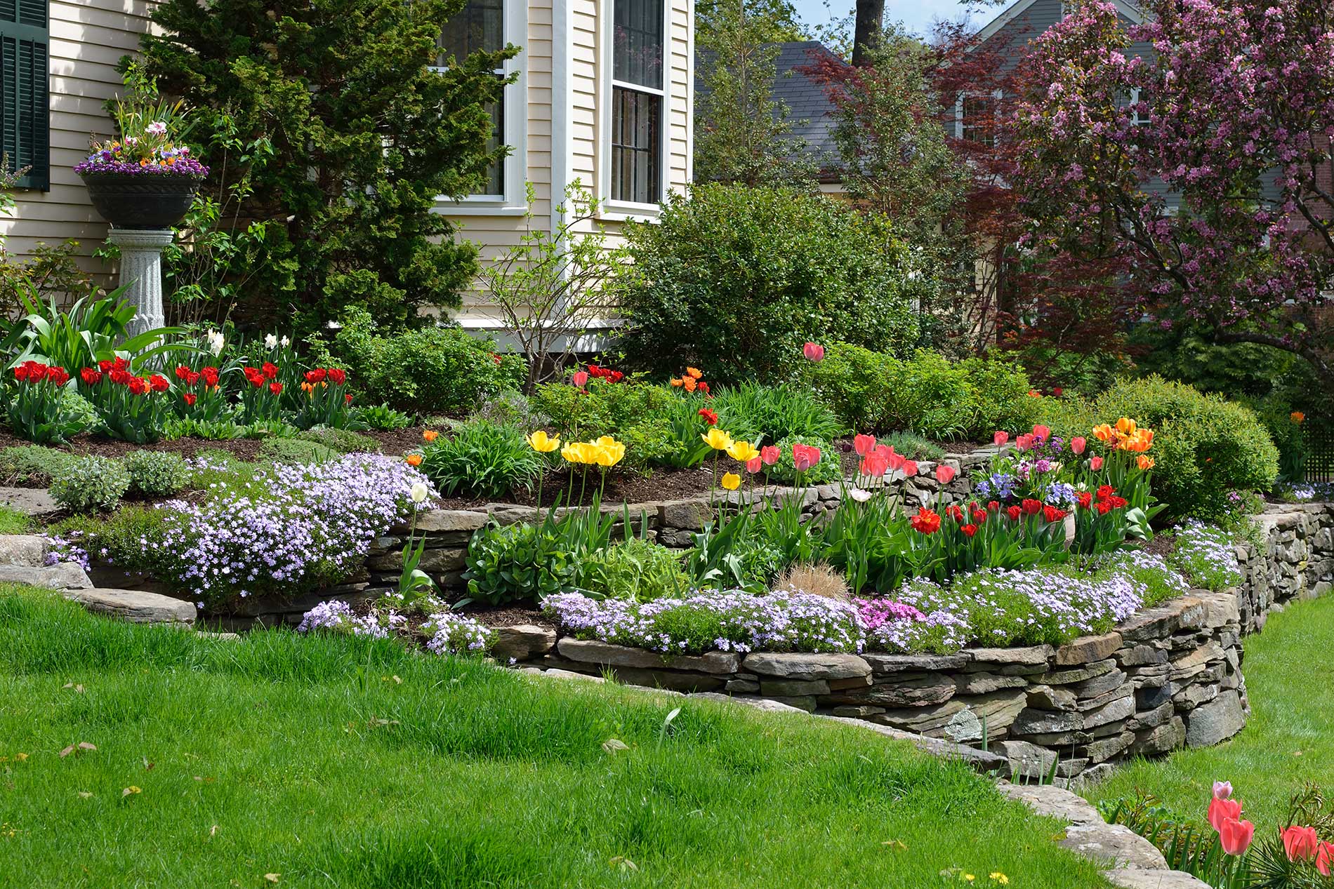 featuredimage-Year-Round-Landscape-Maintenance-Packages-for-the-South-Okanagan
